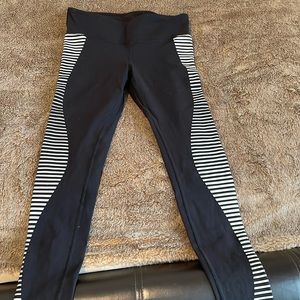 Alo yoga pants. Medium. Like new.